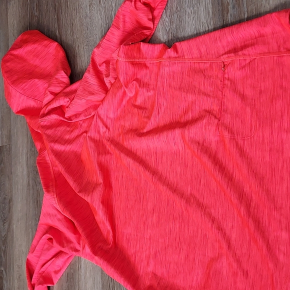 🍎 2/$30 Like New Old Navy active wear sweatshirt - Picture 4 of 5